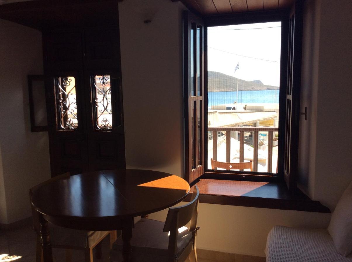 Amalia Harbor Apartment Chalki Town Ngoại thất bức ảnh